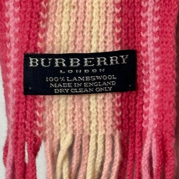 BURBERRY I Pink Lambswool Scarf - Picture 2 of 6